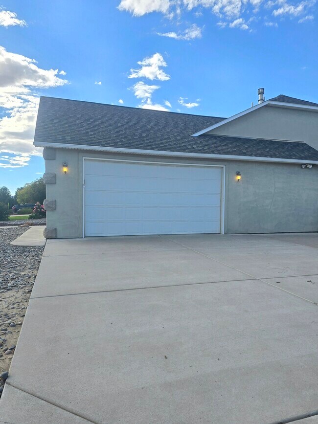 1335 Monument Ct in Fruita, CO - Building Photo - Building Photo