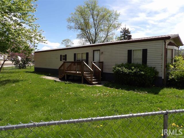 101 S School St in Saint Joe, IN - Building Photo