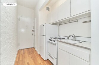 233 E 12th St in New York, NY - Building Photo - Building Photo