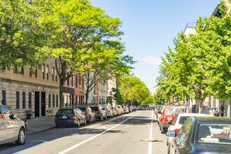 207 Meserole Street in Brooklyn, NY - Building Photo - Building Photo