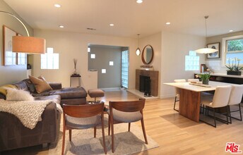 2707 Westwood Blvd in Los Angeles, CA - Building Photo - Building Photo