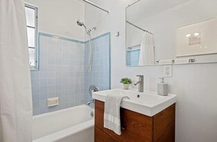 126 W Calle Crespis in Santa Barbara, CA - Building Photo