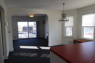 8 Irma Ave in Watertown, MA - Building Photo - Building Photo