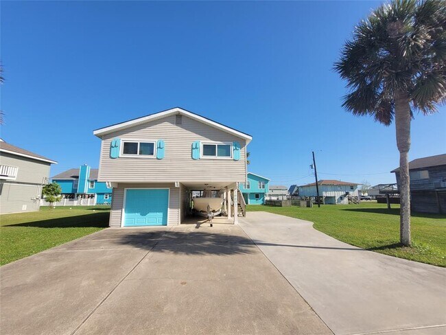 16607 Henry Morgan Rd in Jamaica Beach, TX - Building Photo - Building Photo