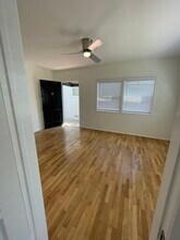 453 30th St, Unit Lower in Hermosa Beach, CA - Foto de edificio - Building Photo