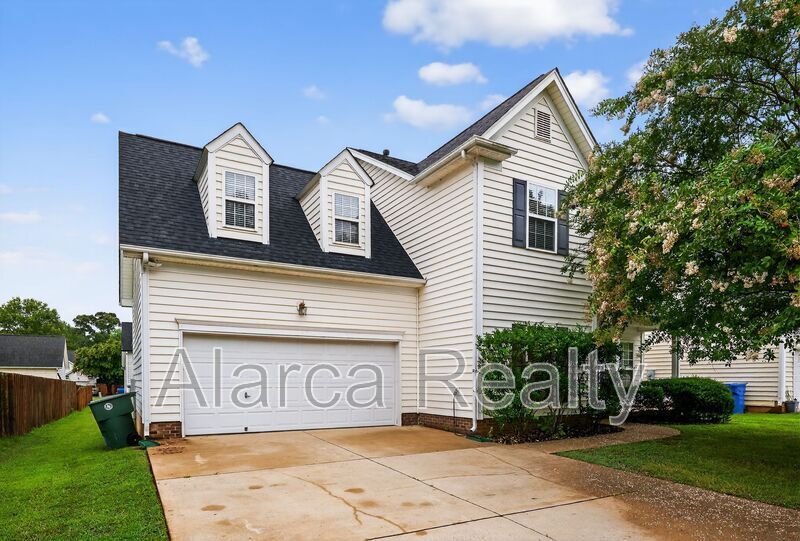 196 Everett Park Dr in Mooresville, NC - Building Photo