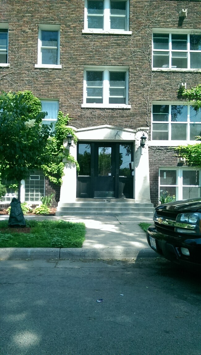 property at 1110 W 25th St