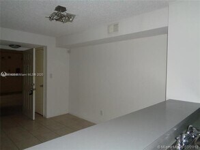 650 S Park Rd, Unit 21-5 in Hollywood, FL - Building Photo - Building Photo