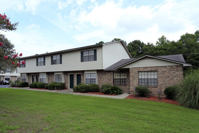 Castlewood Townhouses photo'