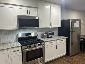 523 Cresline St in Houston, TX - Building Photo - Building Photo