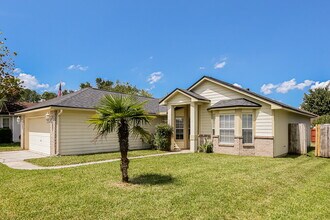 2364 Tigress Ln in Middleburg, FL - Building Photo - Building Photo
