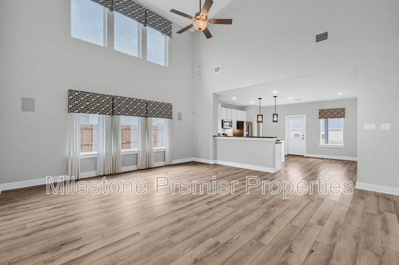 1902 Aleia Cv in Sherman, TX - Building Photo
