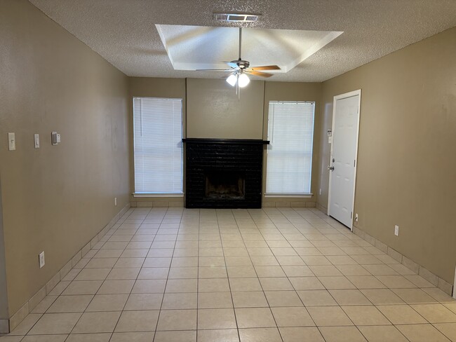 716 Long Ct in Cedar Hill, TX - Building Photo - Building Photo