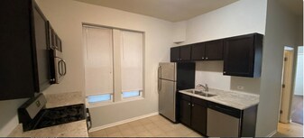 1452 N Western Ave, Unit 2R in Chicago, IL - Building Photo