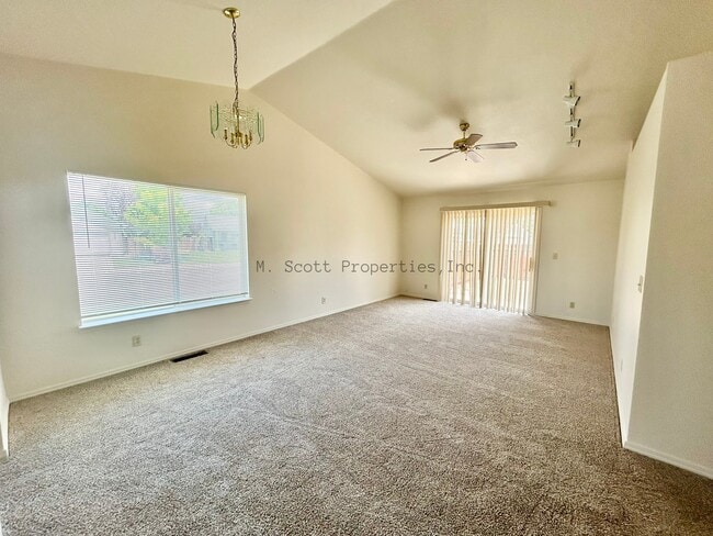 1449 N Marion Russell Dr in Gardnerville, NV - Building Photo - Building Photo