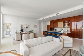 2678 Tigertail Ave in Miami, FL - Building Photo - Building Photo