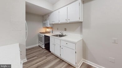 2607 Wagon Dr in Alexandria, VA - Building Photo - Building Photo