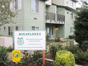 Miraflores in Portland, OR - Building Photo - Building Photo