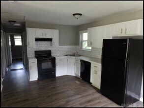 7410 Valley Dr in Little Rock, AR - Building Photo - Building Photo