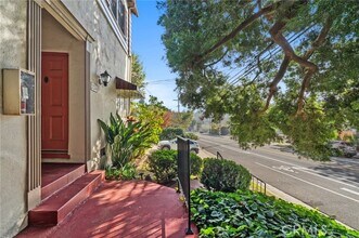 3136 Griffith Park Blvd in Los Angeles, CA - Building Photo - Building Photo