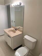 1314 White Pine Dr in Wellington, FL - Foto de edificio - Building Photo