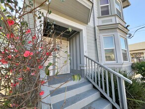 711 32nd St in Oakland, CA - Foto de edificio - Building Photo