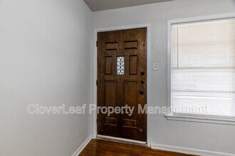832 W Merriweather St in New Braunfels, TX - Building Photo - Building Photo