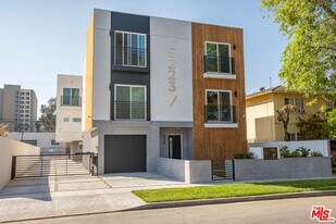 5221 Cleon Ave in Los Angeles, CA - Building Photo
