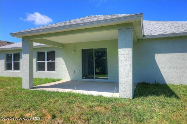8466 104th Ave in Vero Beach, FL - Building Photo - Building Photo