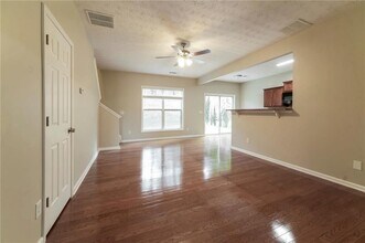 744 Mountain Laurel Dr in Canton, GA - Building Photo - Building Photo