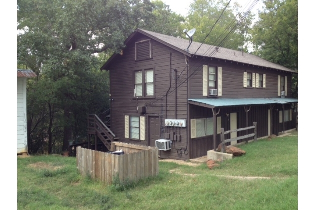 407 N Howard St in Gladewater, TX - Building Photo - Building Photo