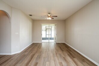 1741 Mountclair Ct in Mount Dora, FL - Building Photo - Building Photo