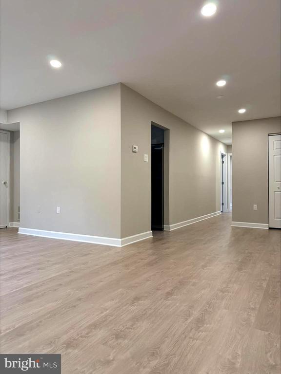 5931 Quantrell Ave in Alexandria, VA - Building Photo - Building Photo