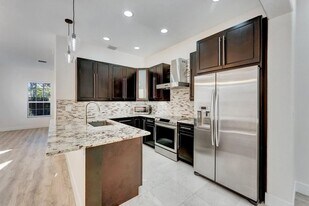 406 NW 25th Ave in Boynton Beach, FL - Building Photo