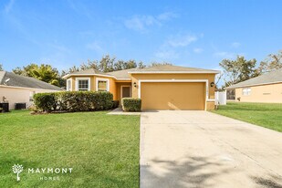 12913 Regiment Dr, Unit D141 in Grand Island, FL - Building Photo