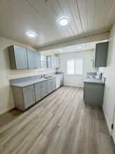1427 Youngs Ln in Yuba City, CA - Building Photo - Building Photo