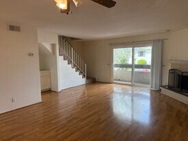 12330 Magnolia Blvd in Valley Village, CA - Building Photo
