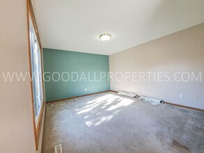 5514 Kensington Cir in Johnston, IA - Building Photo - Building Photo