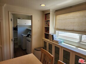 1546 Palisades Dr in Los Angeles, CA - Building Photo - Building Photo