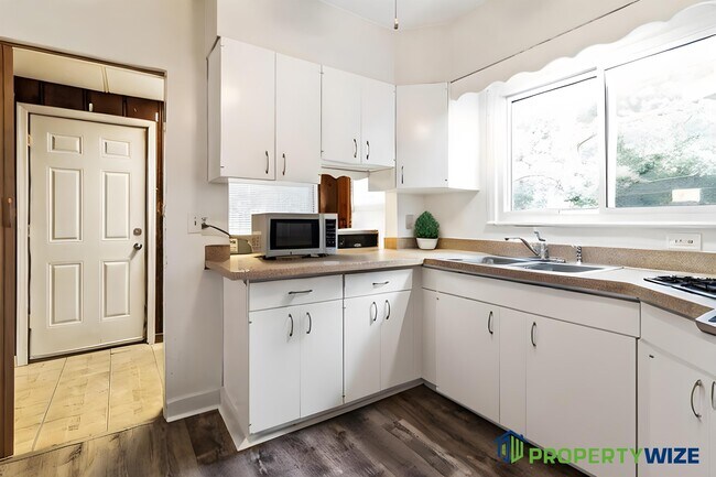 516 Beaumont Ave-Unit -1 in Baltimore, MD - Foto de edificio - Building Photo