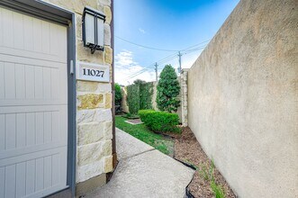 11027 Acorn Falls Dr in Houston, TX - Building Photo - Building Photo