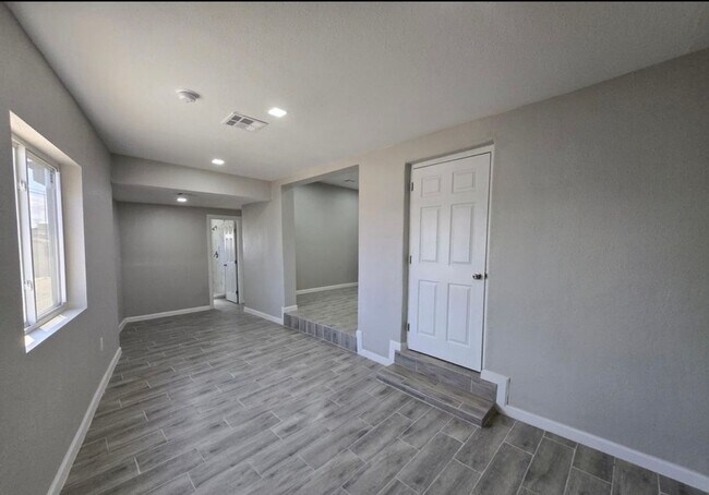 101 N Seville Dr in El Paso, TX - Building Photo - Building Photo