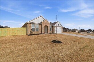 446 W Taverner Xing in Farmington, AR - Building Photo - Building Photo