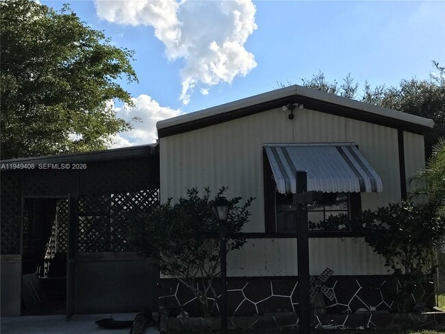 10618 S 228th Ln in Boca Raton, FL - Building Photo - Building Photo