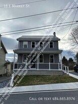 18 E Market St in Myerstown, PA - Building Photo