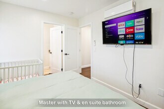 721 E 22nd St, Unit SI ID1465026P in National City, CA - Foto de edificio - Building Photo