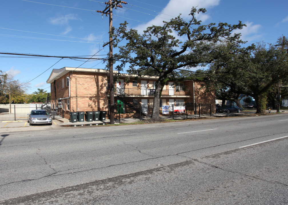 3401 S Claiborne Avenue in New Orleans, LA - Building Photo