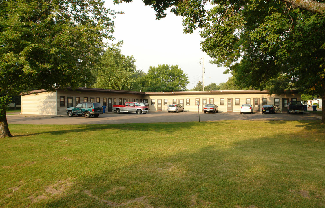 Baldwin Lake Estates in Lino Lakes, MN - Building Photo