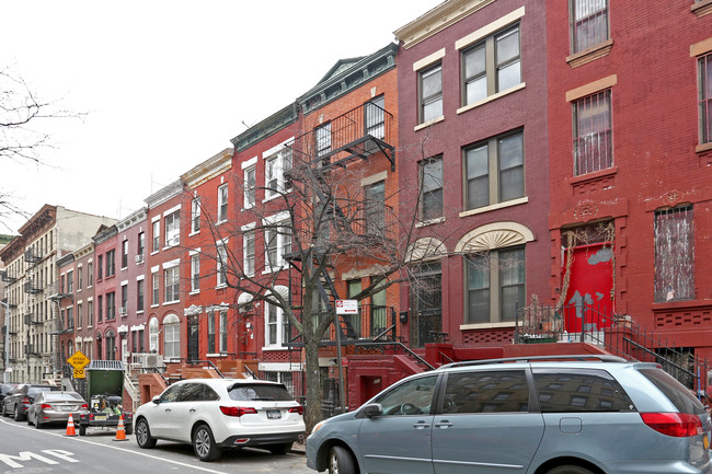 555 W 159th St in New York, NY - Foto de edificio - Building Photo