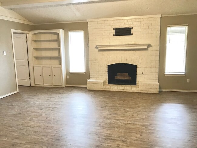 8606 Geneva Ave in Lubbock, TX - Building Photo - Building Photo